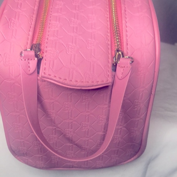 SHANE X JEFFREE pink double zip make up bag with a pig print design. - Picture 8 of 12